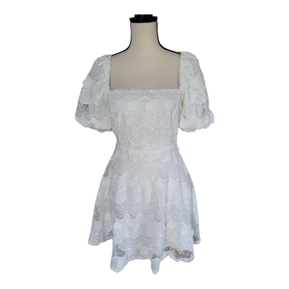 💕Just Me By Ny&co White Tie Back Crochet Lase Over Lay Woth Puff Sleeve Mini XS